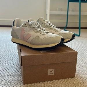 Brand new Veja, never worn, too small on me love this color so much